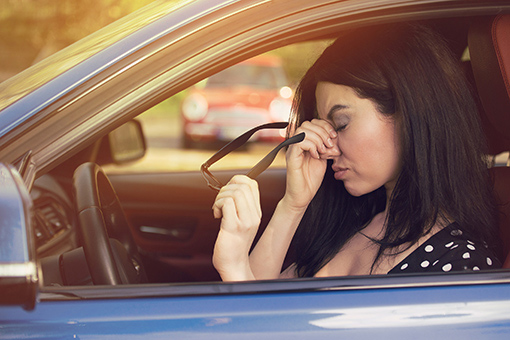 Lady Involved in Motor Vehicle Accident in Brandon FL Paused Driving On The Way To Chiropractor Because of Headache