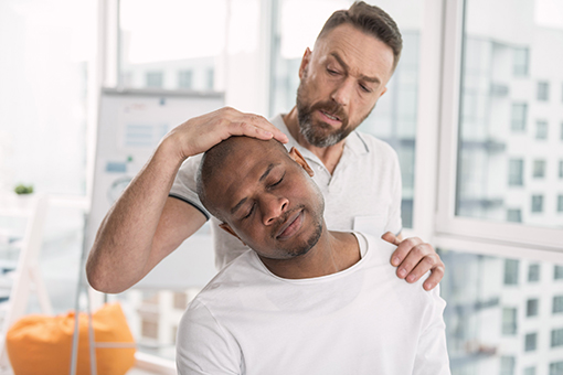 Man Receiving Chiropractic Care in Brandon FL After Getting Auto Injury From Motor Vehicle Accident