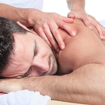 Riverview Chiropractor Giving a Brandon Gentleman Massage Therapy